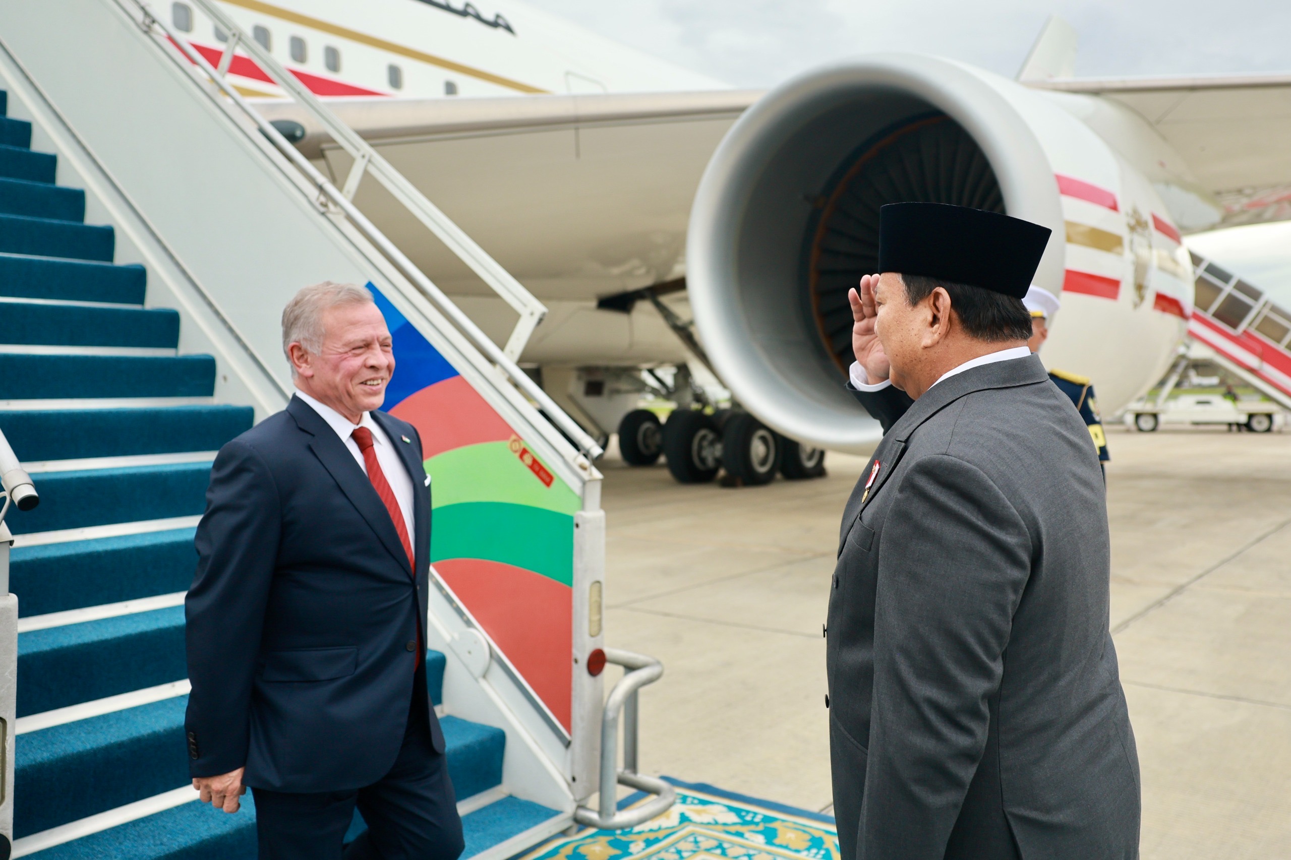 Momen Istimewa Prabowo Meyambut Kedatangan Raja Yordania Abdullah II di Lanud Halim Perdanakusuma