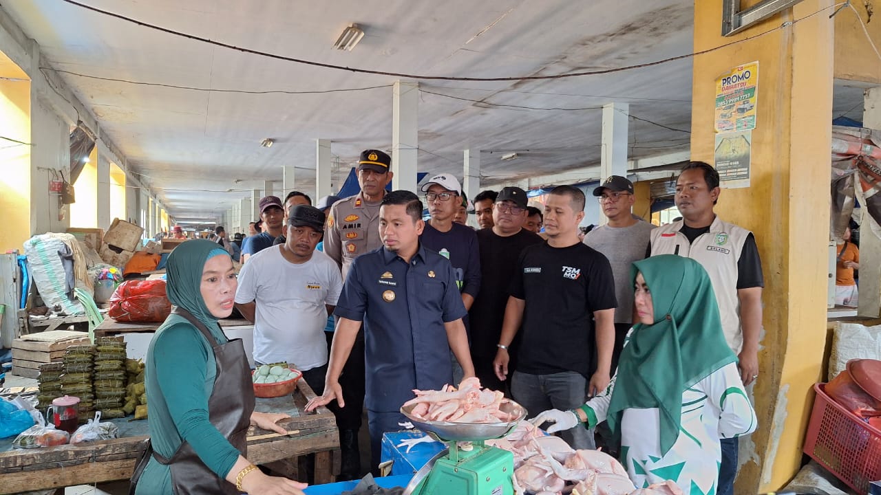Walikota Parepare Tinjau Pasar Lakessi Pasca Relokasi Pedagang, Kapolsek Soreang Ikut Mendampingi