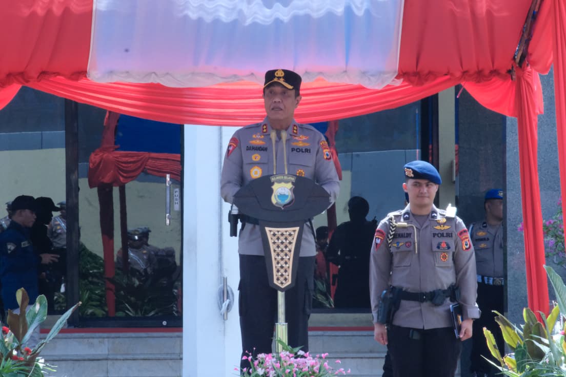 Kapolda Sulsel Pimpin Apel Gelar Pasukan Kesiapsiagaan Bencana Alam dan Pengecekan Peralatan SAR