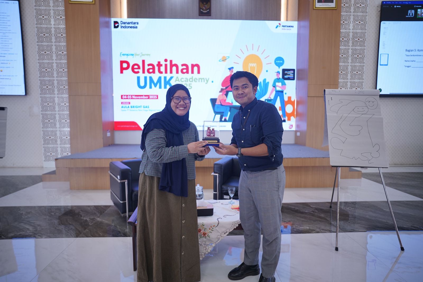 Pertamina Sulawesi Gelar UMK Academy Batch 3, Dorong Pelaku Usaha Kembangkan Bisnis Berkelanjutan dan Berbasis Riset Pasar