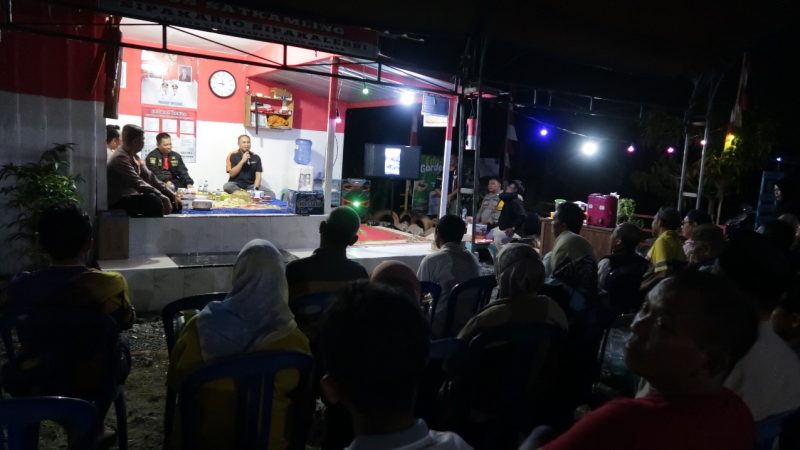 Kapolres Parepare Kunjungi Pos Satkamling Sipakario Sipakalebbi, Warga Blok H Sampaikan Curhat dan Harapan