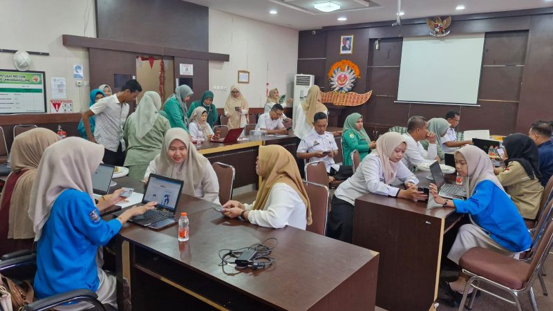 Dokter dan Perawat Berbondong-bondong Aktivasi Akun Coretax di Pojok Pajak KP2KP Sengkang