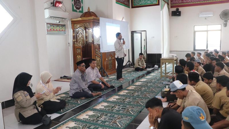 Bawaslu Parepare Gelar Pendidikan Politik di SMKN 1 Parepare: Tanamkan Pemahaman Demokrasi Sejak Dini