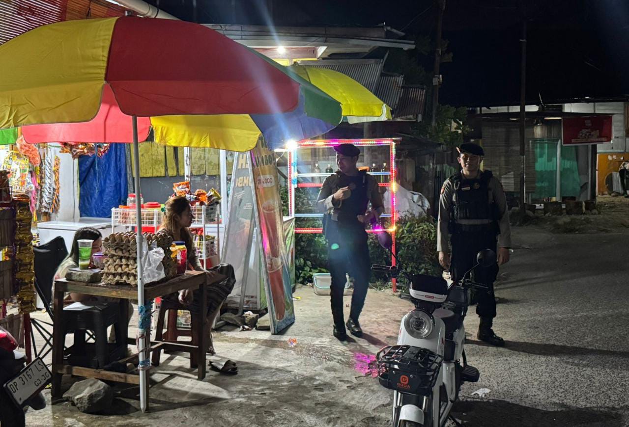 Patroli Malam Sat Samapta Polres Parepare Sentuh Area Pemukiman, Beri Rasa Aman untuk Pelaku UMKM