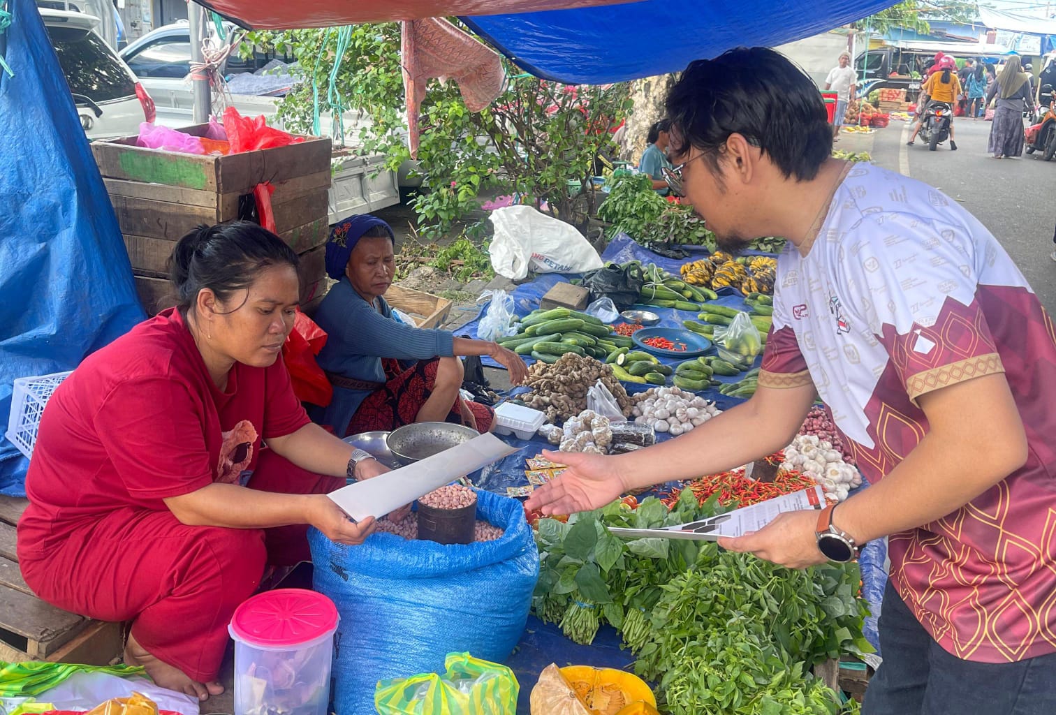 KPU Parepare Sosialisasi Pemutakhiran Data Pemilih Berkelanjutan di Pasar Lakessi