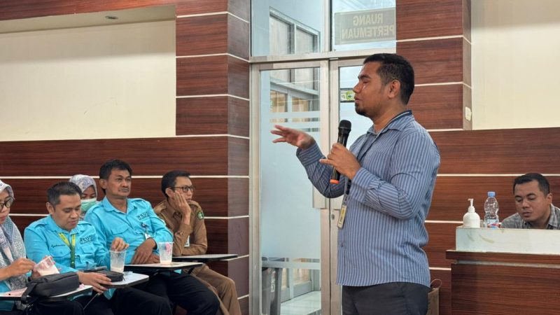 KPP Pratama Kolaka dan KP2KP Lasusua Adakan Sosialisasi Pemotongan PPh Pasal 21 di RSUD Djafar Harun