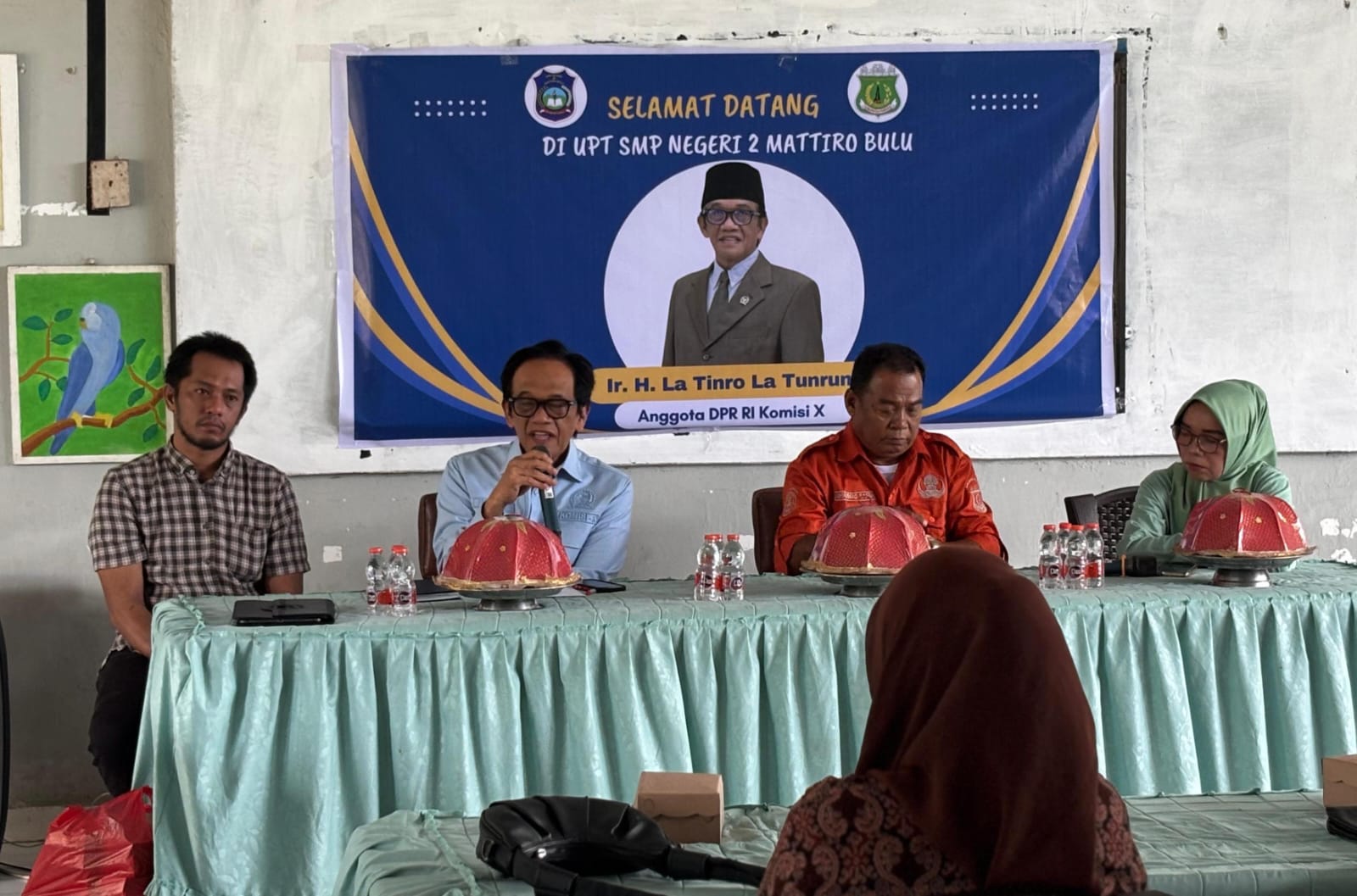 La Tinro La Tunrung Komitmen Perjuangkan Perlindungan Guru