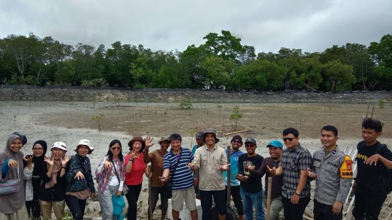 Kades Bonto Manai Pangkep Terima Kunjungan Tamu Asing ECF dan YHB-Lakukan MoU