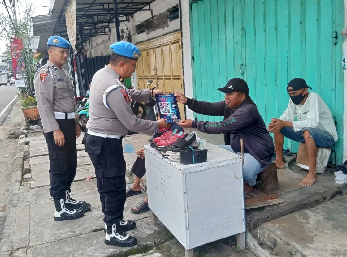 Propam Hadir Lebih Dekat, Stiker Pengaduan Cepat Ramaikan Ruang Publik di Parepare