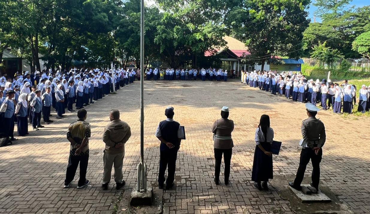 Satlantas Polres Parepare Kampanyekan Stop Pelanggaran, Patuhi Aturan Berlalu Lintas di Hadapan Ratusan Pelajar