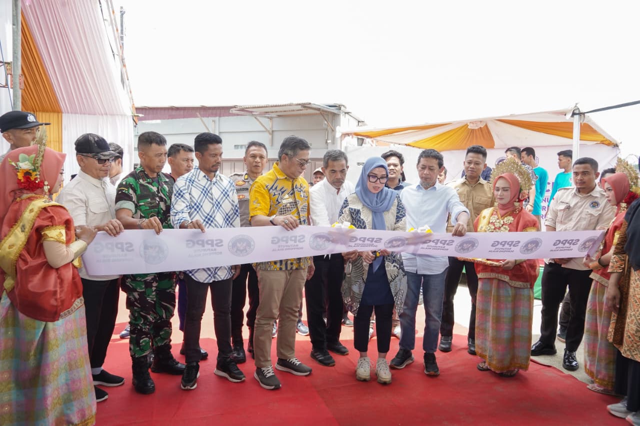 Resmikan Dapur SPPG di Batu Pute, Bupati Barru Tekankan Pentingnya Koordinasi Antara Pengelola SPPG, BGN Hingga Pemerintah Daerah