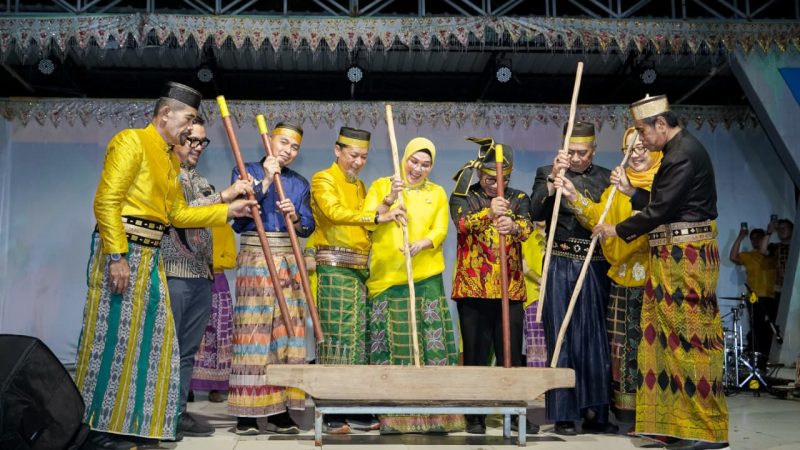 Membuka Festival Budaya Toberu XIV & Aksara Lontara VI, Bupati Barru Tekankan Tantangan Kebudayaan di Era Modern
