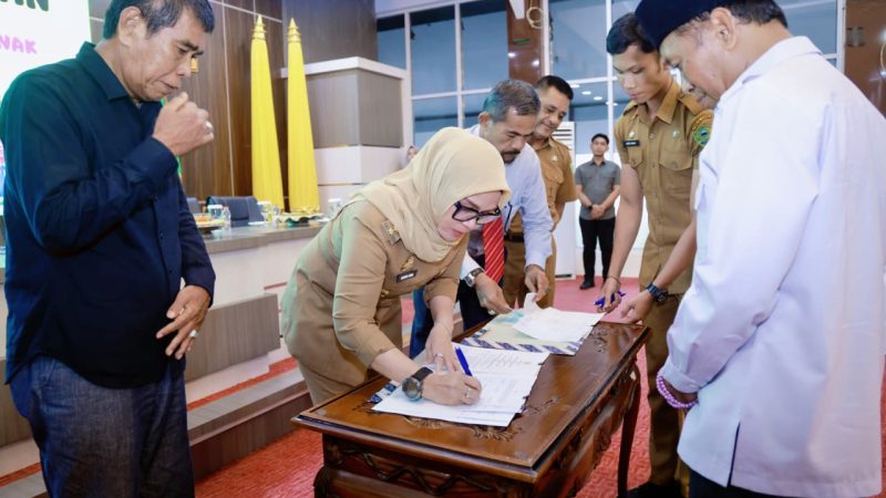 Bupati Barru Teken MoU Pencegahan Perkawinan Anak Bersama Kemenag dan Pengadilan Agama Barru