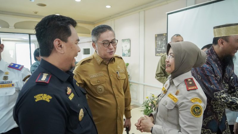 Wakil Bupati Barru Dorong PT DLU Oprasikan KM Dharma Kencana Rute Surabaya–Garongkong