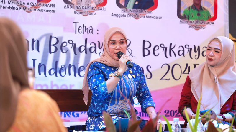 Dengan Lugas Andi Ina Sampaikan Materi Talkshow Peringatan Hari Ibu di Makassar