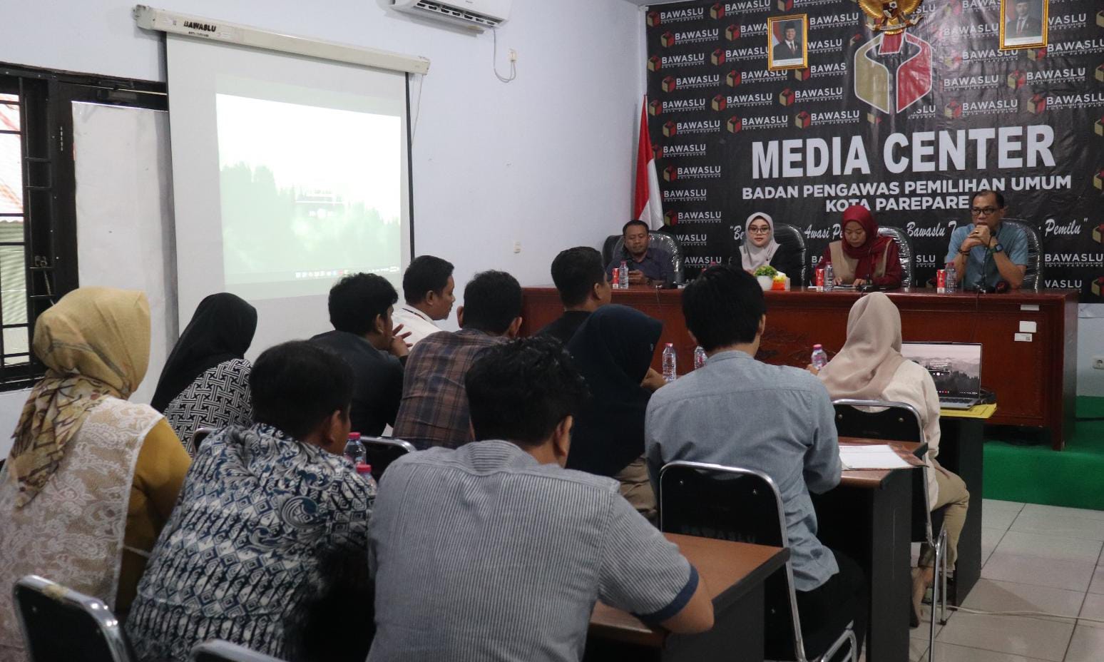 Perkuat Akurasi Data Pemilih, Bawaslu Parepare Gelar Rakor Pengawasan PDPB Bersama KPU