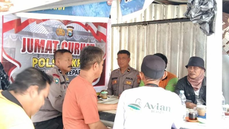 Jumat Curhat Polsek KPN, Sambangi Buruh dan Pedagang Asongan dengan Pola Door to Door