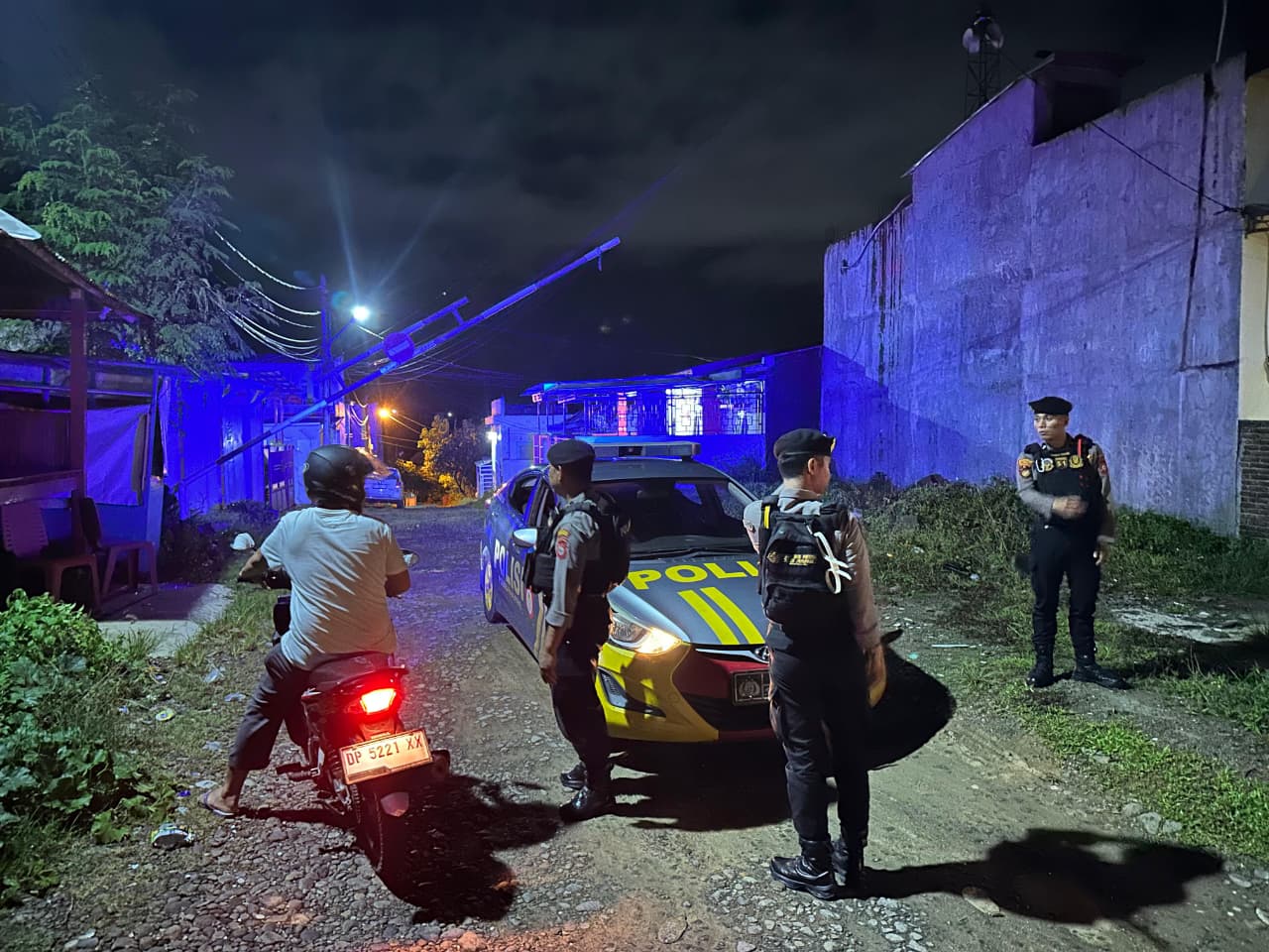 Patroli Malam Sat Samapta, Area Pemukiman Tetap jadi Prioritas, galang Hubungan dengan Warga
