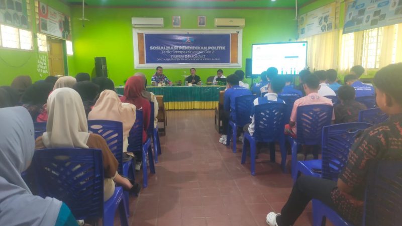 KPU Pangkep Ajak Gen Z jadi Pemilih Kritis dan Berintegritas di SMKN 1