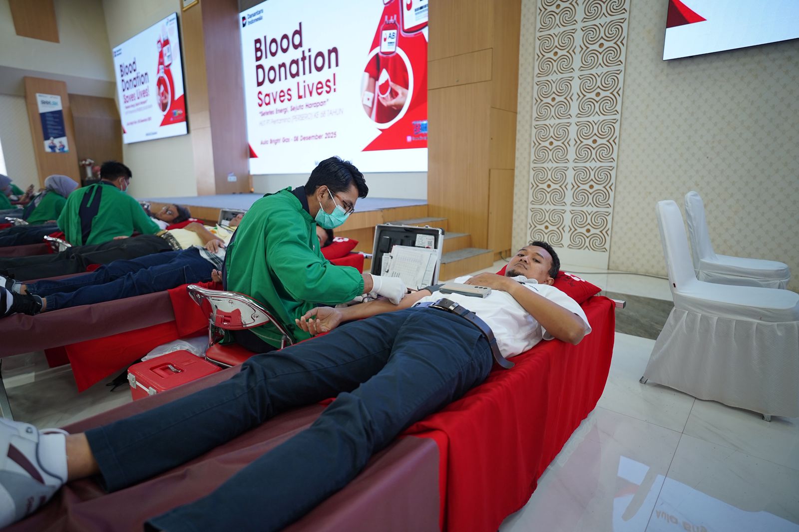 Pertamina Sulawesi Ajak Pekerja dan Mitra Kerja Berbagi Kehidupan Lewat Donor Darah di Kantor Unit