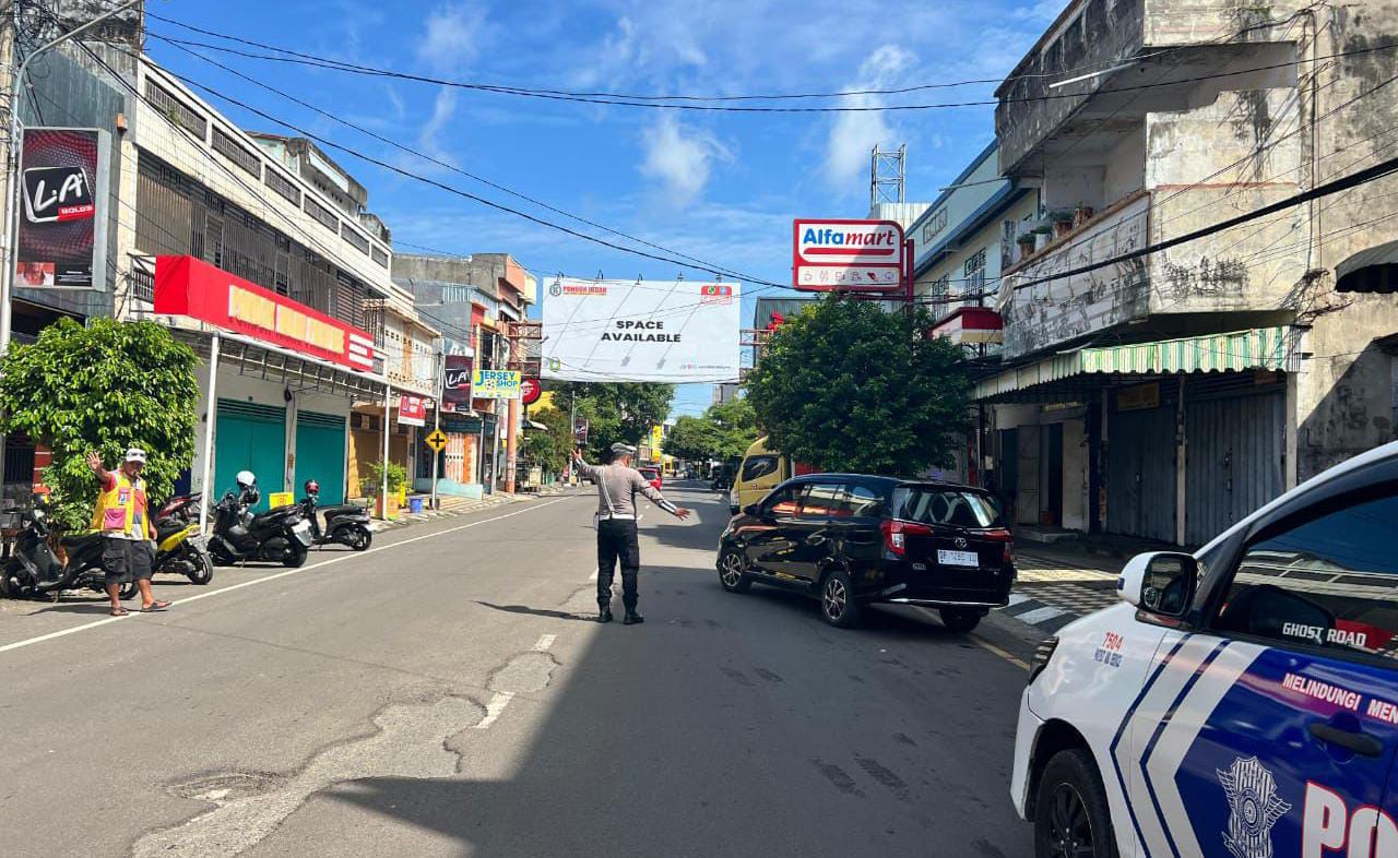 Patroli Unit Turjawali Satlantas Polres Parepare Lakukan Pemantauan Area Larangan Parkir