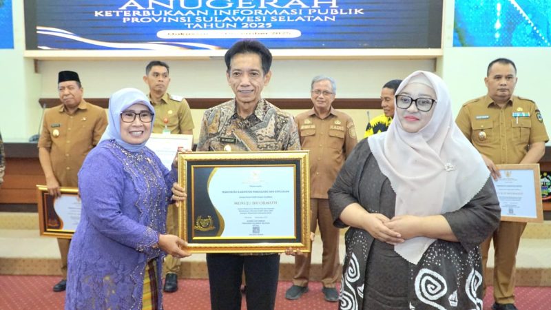 Keterbukaan Informasi Publik, Pemkab Pangkep Raih Penghargaan dari Komisi Informasi Sulsel