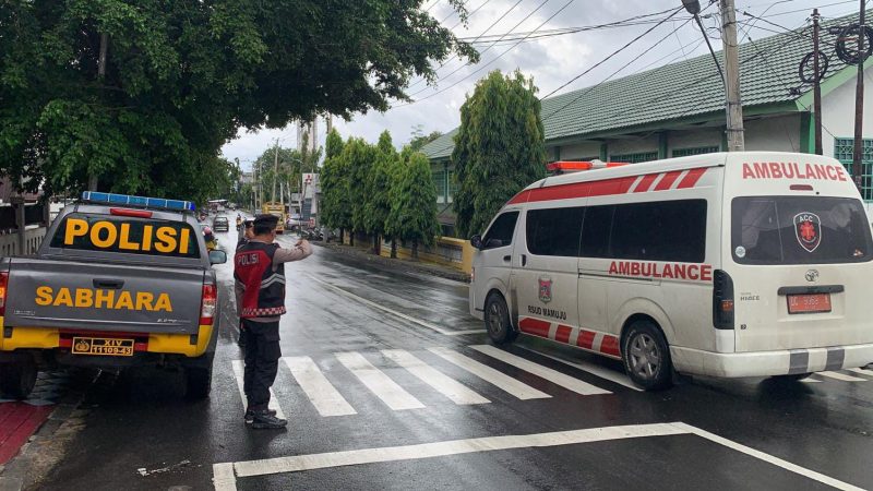 Patroli Dialogis Sat Samapta Polres Parepare Jelang Pergantian Tahun, Kawal Aktivitas Warga Pantau Rumah Ibadah