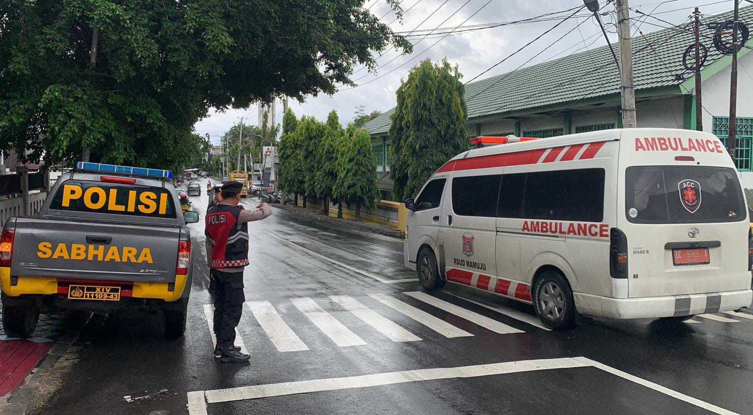 Patroli Dialogis Sat Samapta Polres Parepare Jelang Pergantian Tahun, Kawal Aktivitas Warga Pantau Rumah Ibadah