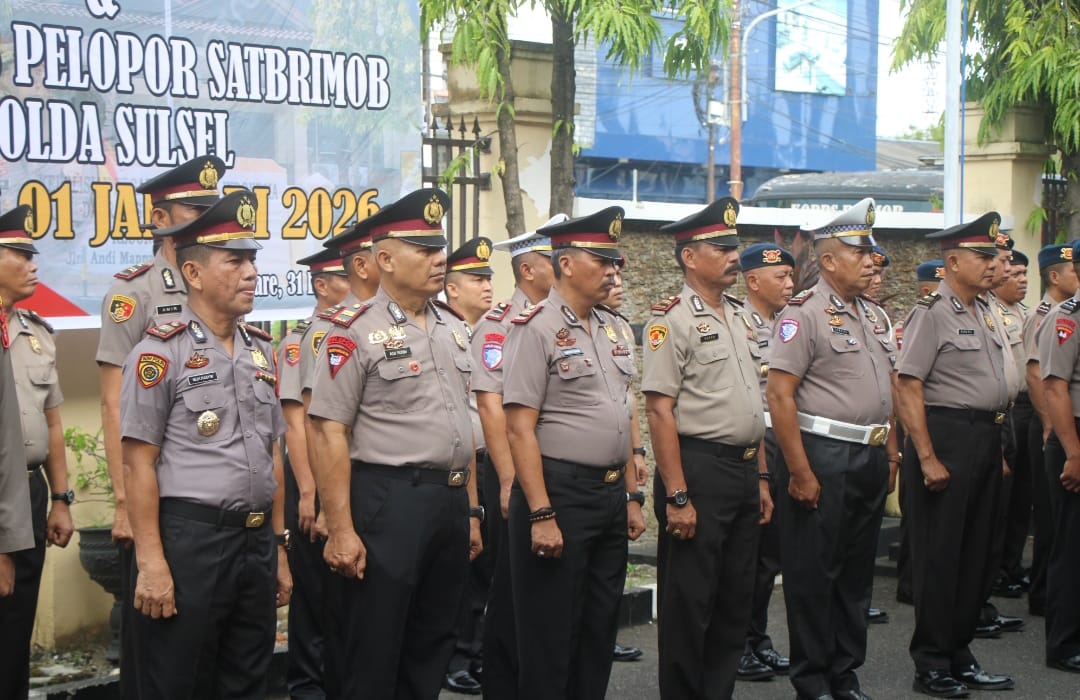 Kapolres Kukuhkan Kenaikan Pangkat 92 Personil Polres Parepare dan Brimob