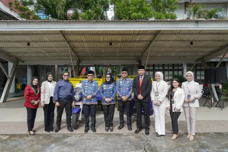 Bupati Barru Terima Bantuan Dua Motor Pengangkut Sampah Dari BRI