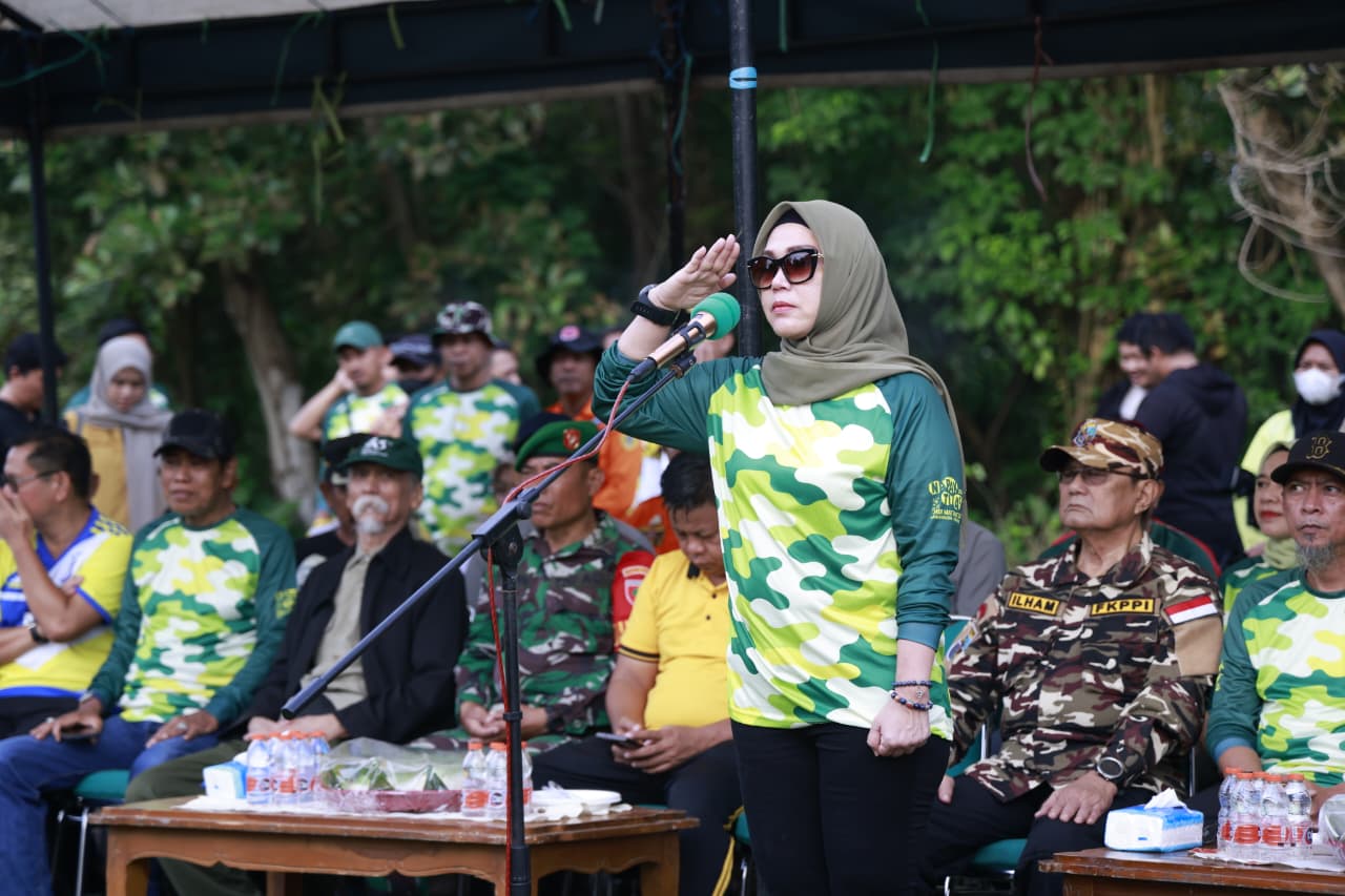 Bupati Barru Melepas Keberangkatan 130 Regu Napak Tilas Jejak Perjuangan Andi Mattalatta 