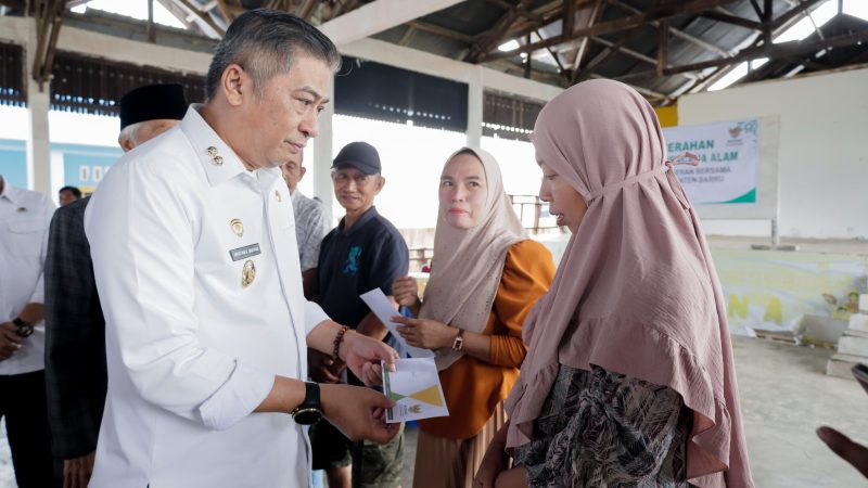 Pemkab Barru Bersama Baznas Salurkan Bantuan Bagi Warga Terdampak Angin Puting Beliung