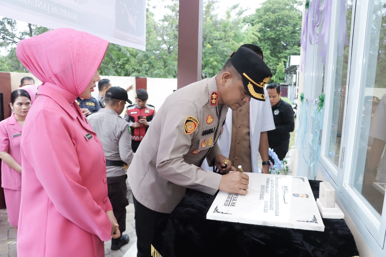 Kapolres Barru AKBP Ananda Fauzi Harahap Resmikan Klinik Tathya Draraka Polres Barru