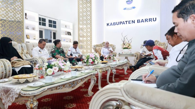 Bupati Barru Kumpulkan Pimpinan OPD Bahas Kesiapan Penerapan Layanan Call Center 112 & Aplikasi Digital