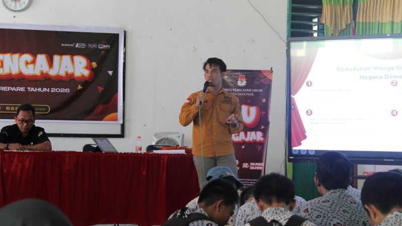 KPU Parepare Gelar Sosialisasi di SMAN 2 dan 3, Siswa Antusias Ikuti Diskusi Kelompok-Kuis Pemilu