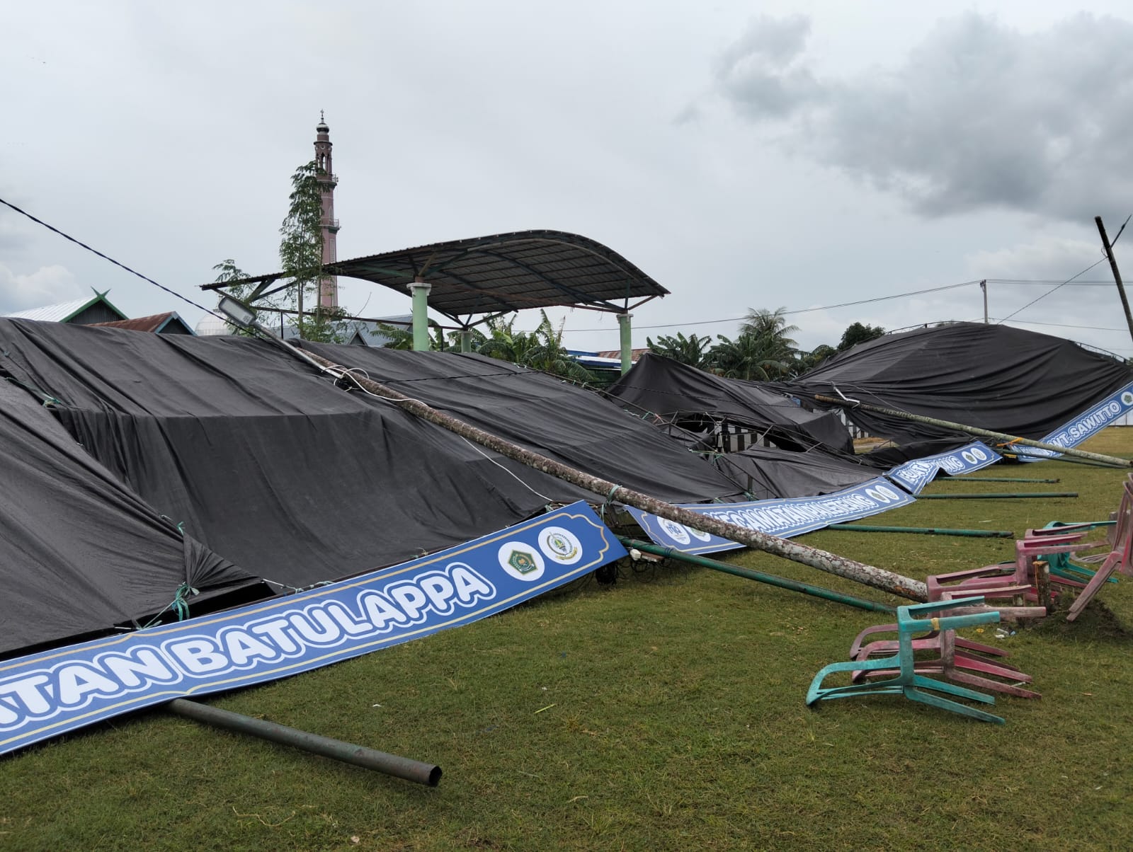 Diterjang Angin Kencang, Tenda Peserta MTQ di Pinrang Ambruk