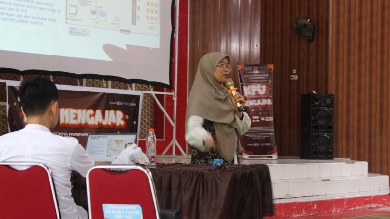 KPU Mengajar di Minggu Ketiga: Siswa SMAN 5 Parepare Mempelajari Demokrasi dan Pemilu