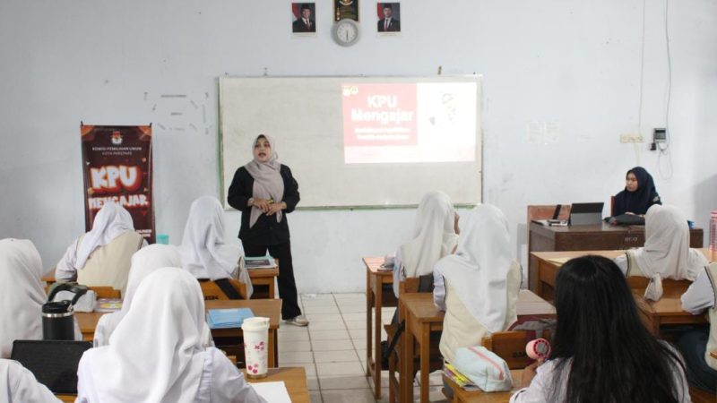 KPU Parepare Mengajar di SMAN 4, Tanamkan ke Pelajar soal Pemilu yang Luber Jurdil
