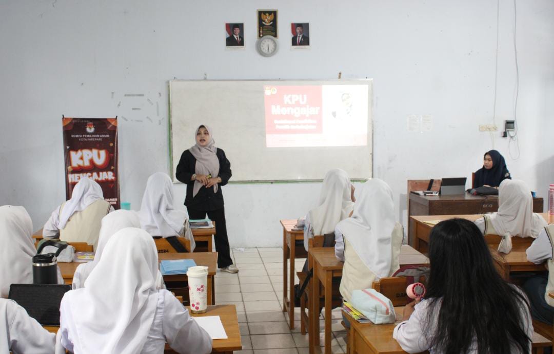 KPU Parepare Mengajar di SMAN 4, Tanamkan ke Pelajar soal Pemilu yang Luber Jurdil
