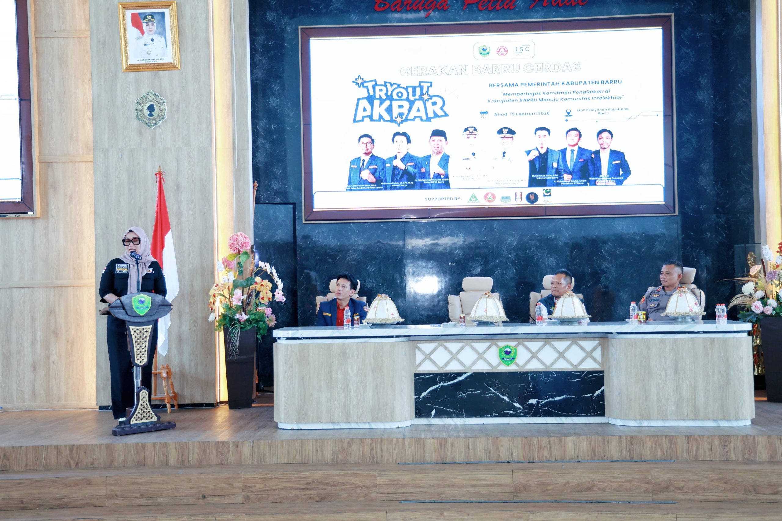 Membuka Try Out Akbar Gerakan Barru Cerdas, Bupati Barru Motivasi Para Peserta