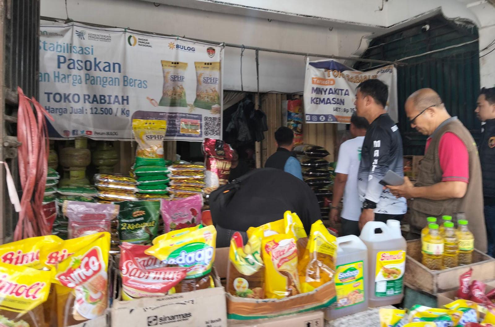 Satgas Pangan Pinrang Sidak 14 Komoditi Bapok di Pasar Tradisional