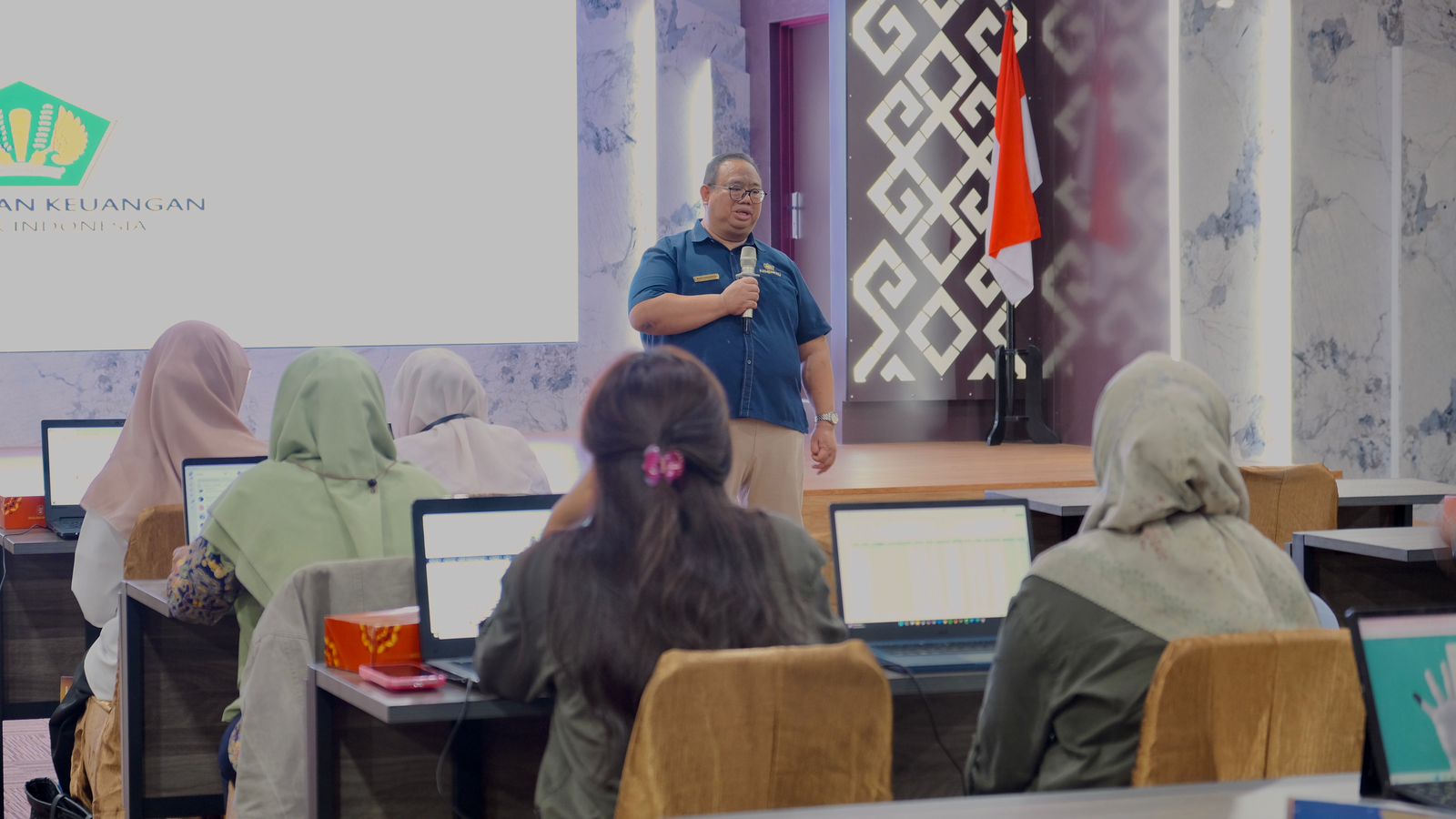 KPP Pratama Makassar Utara Gelar Edukasi Perpajakan bagi Bendahara Instansi Pemerintah