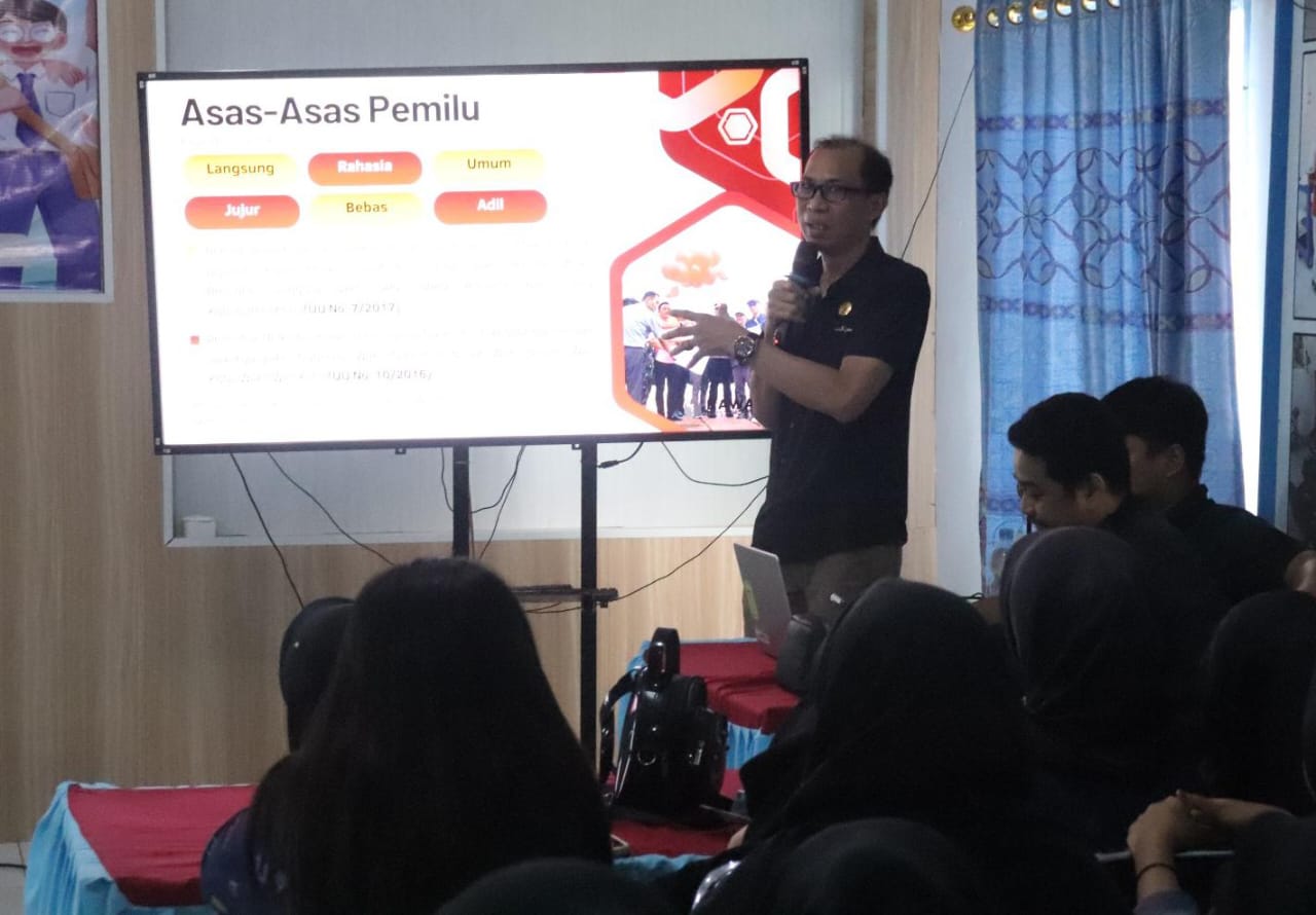 Pelajar SMKN 2 Parepare Siap Jadi Pengawas Partisipatif, Bawaslu Tanamkan Semangat Siaga Demokrasi