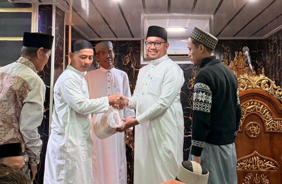 Safari Ramadan: Gelora Parepare Bantu Operasional Masjid Babul Jannah
