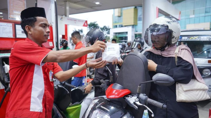 Pertamina Patra Sulawesi Hadirkan Program Berbagi Takjil di 178 SPBU Selama Ramadan