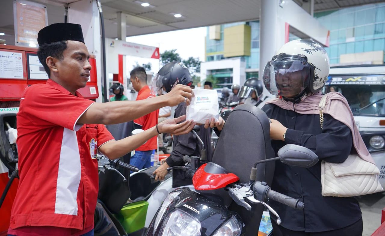 Pertamina Patra Sulawesi Hadirkan Program Berbagi Takjil di 178 SPBU Selama Ramadan