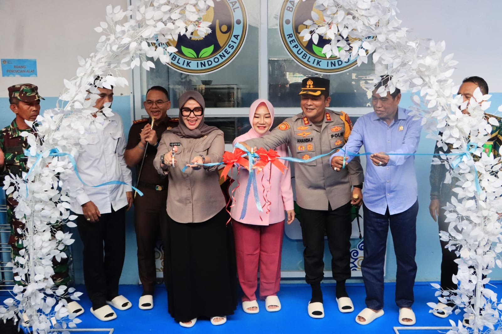 SPPG Polres Barru Diresmikan Presiden Prabowo Bersama 1.179 SPPG & Gudang Ketahanan Pangan Polri