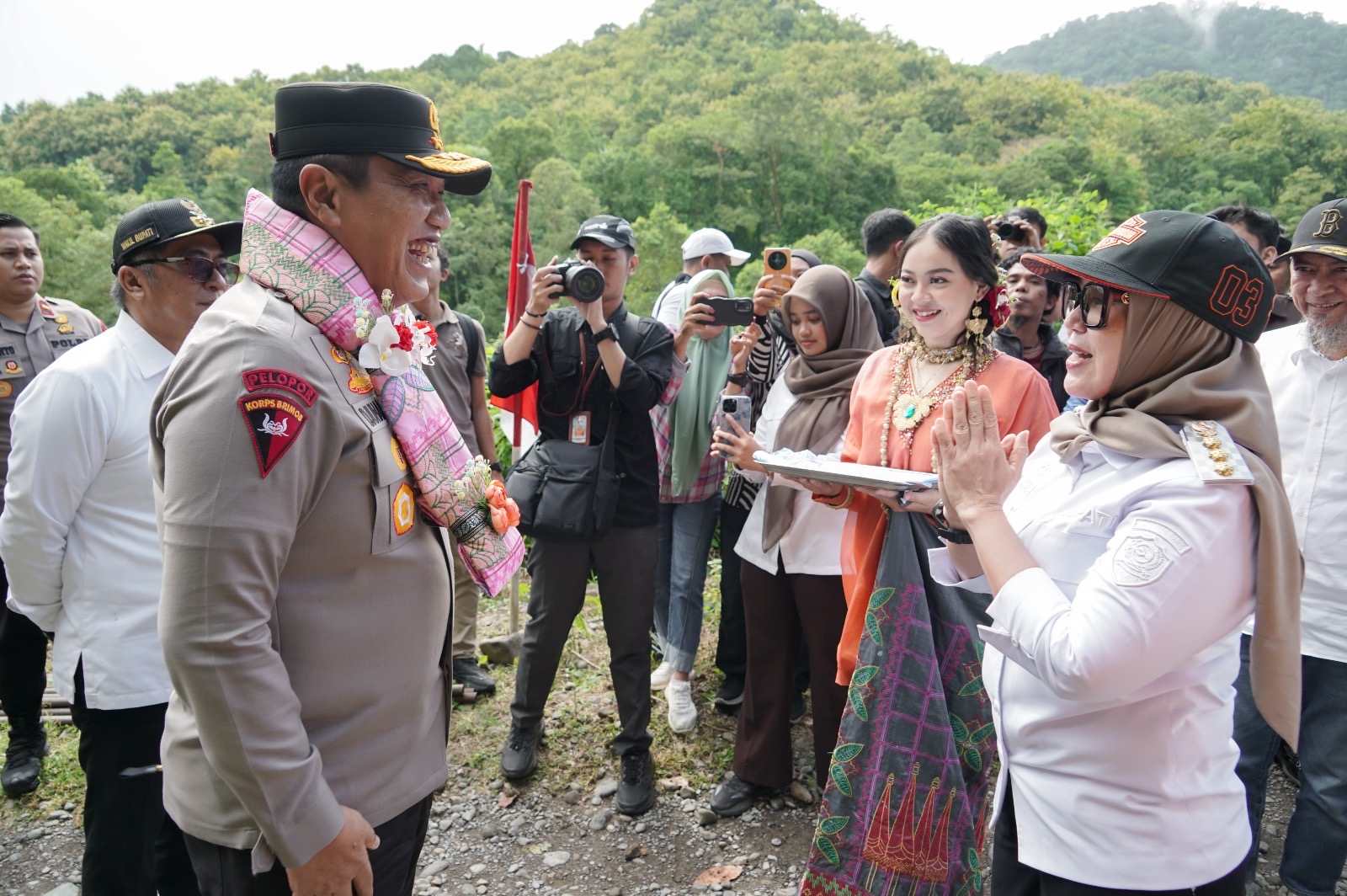 Kapolda Sulsel Apresiasi Sinergi & kekompakan Bupati Barru-Forkopimda Dukung Pelayanan Masyarakat