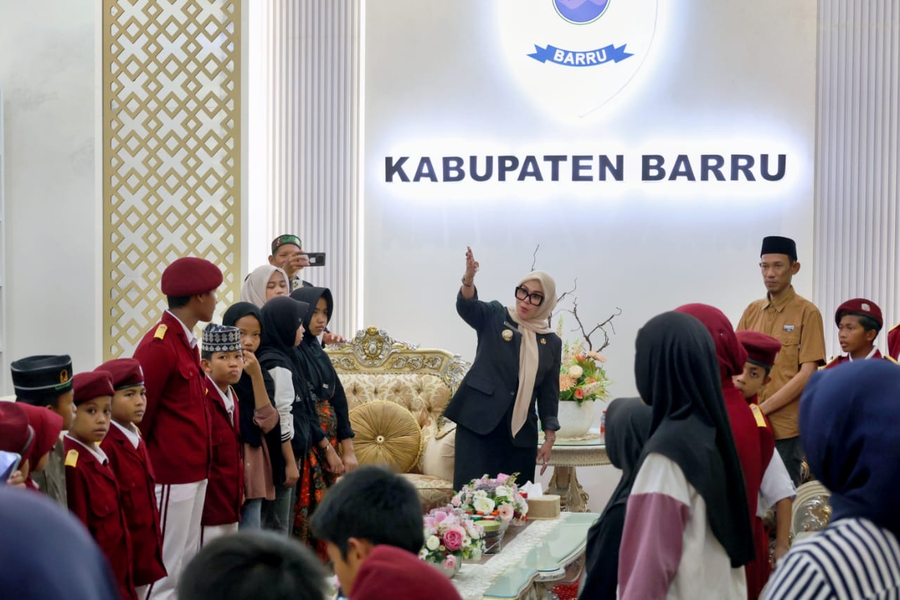 Bupati Barru Motivasi Siswa Sekolah Rakyat Semangat Belajar & Tidak Menyia-nyiakan Kesempatan