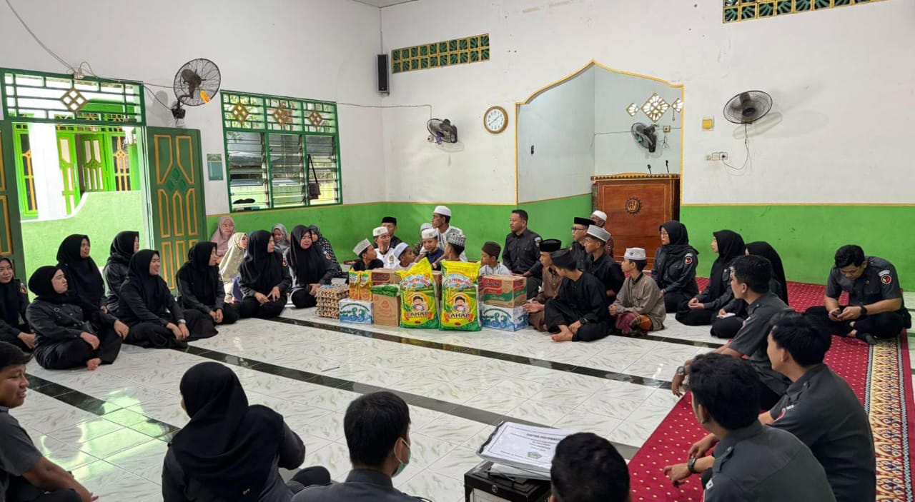 Bawaslu Parepare Berbagi di Bulan Suci, Tebar Kepedulian di Panti Asuhan Al-Mustaqim